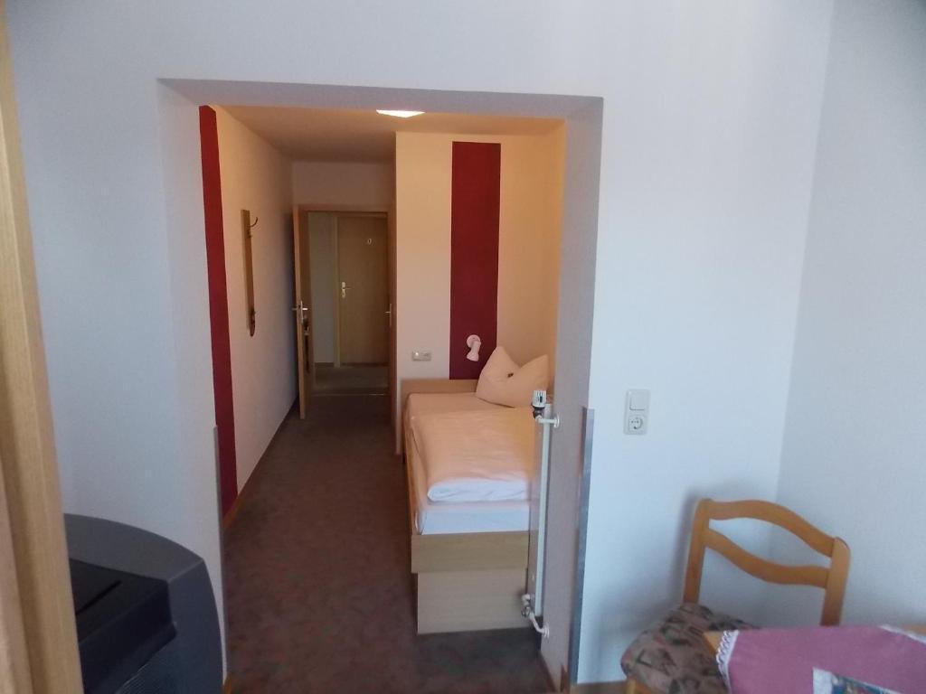 Gasthof Rhoenperle Kothen  Room photo